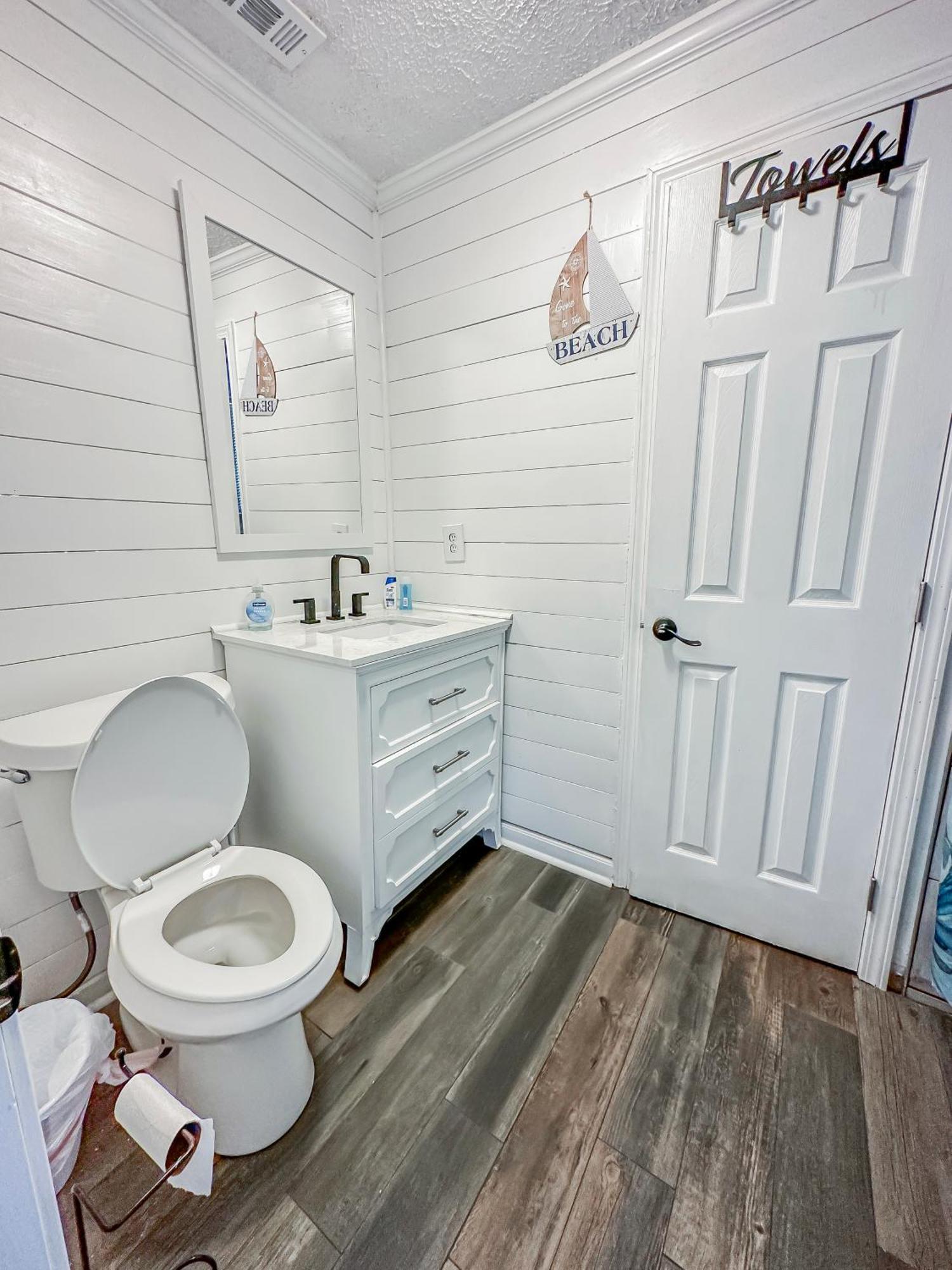 Peaceful Lydia Hide-O-Way - Unwind Near Beach, Breakfast, Spa & Go-Karts! Panama City Beach Bagian luar foto